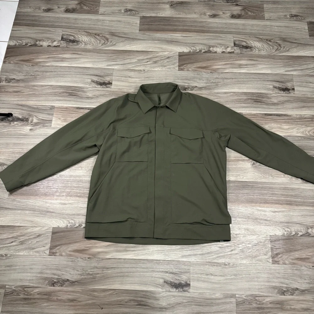 Lululemon Men's Cargo Pocket Shirt Jacker in Olive Size XXL